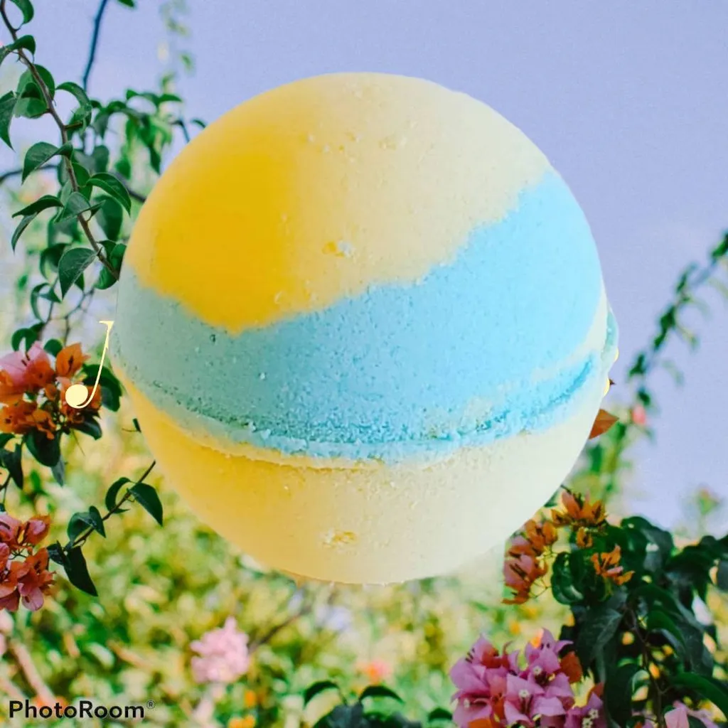 🌸🌼Hemp Bathbomb Smells Like The Beach photo 1