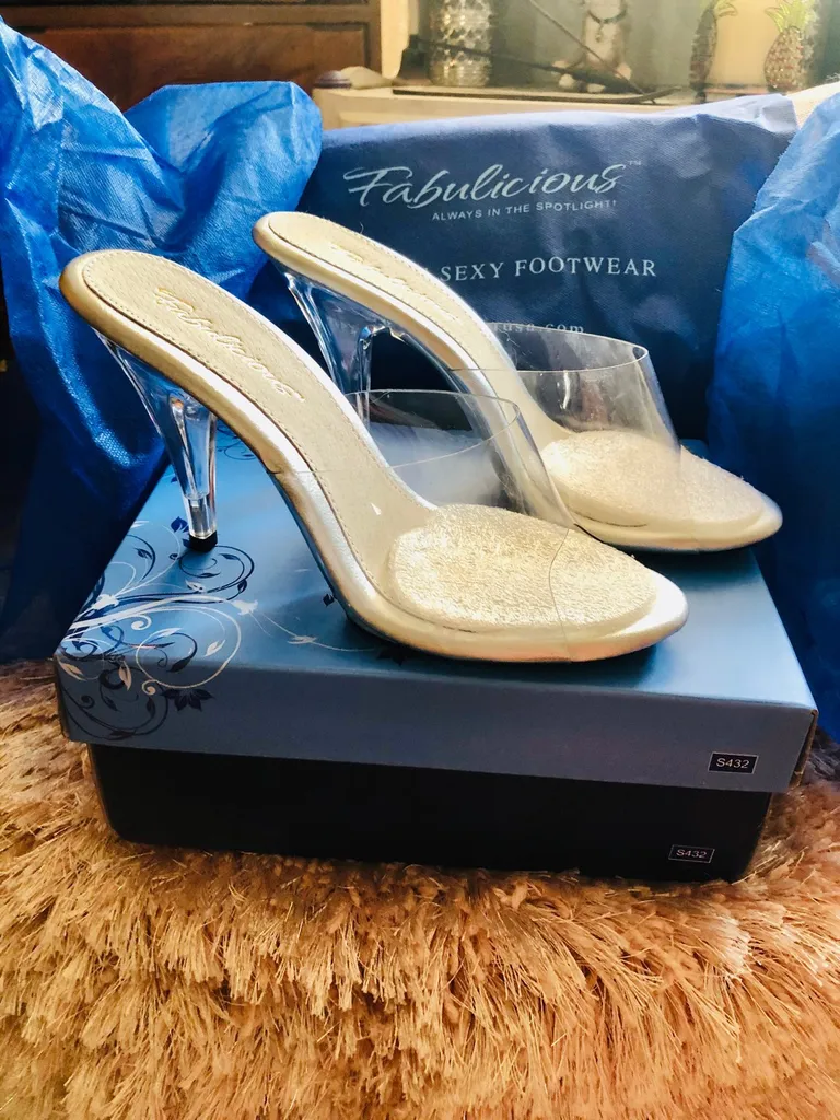 Fabulously Lucite Heels Size 8 photo 1