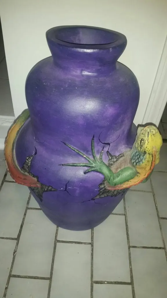 Salamander Vase photo 1