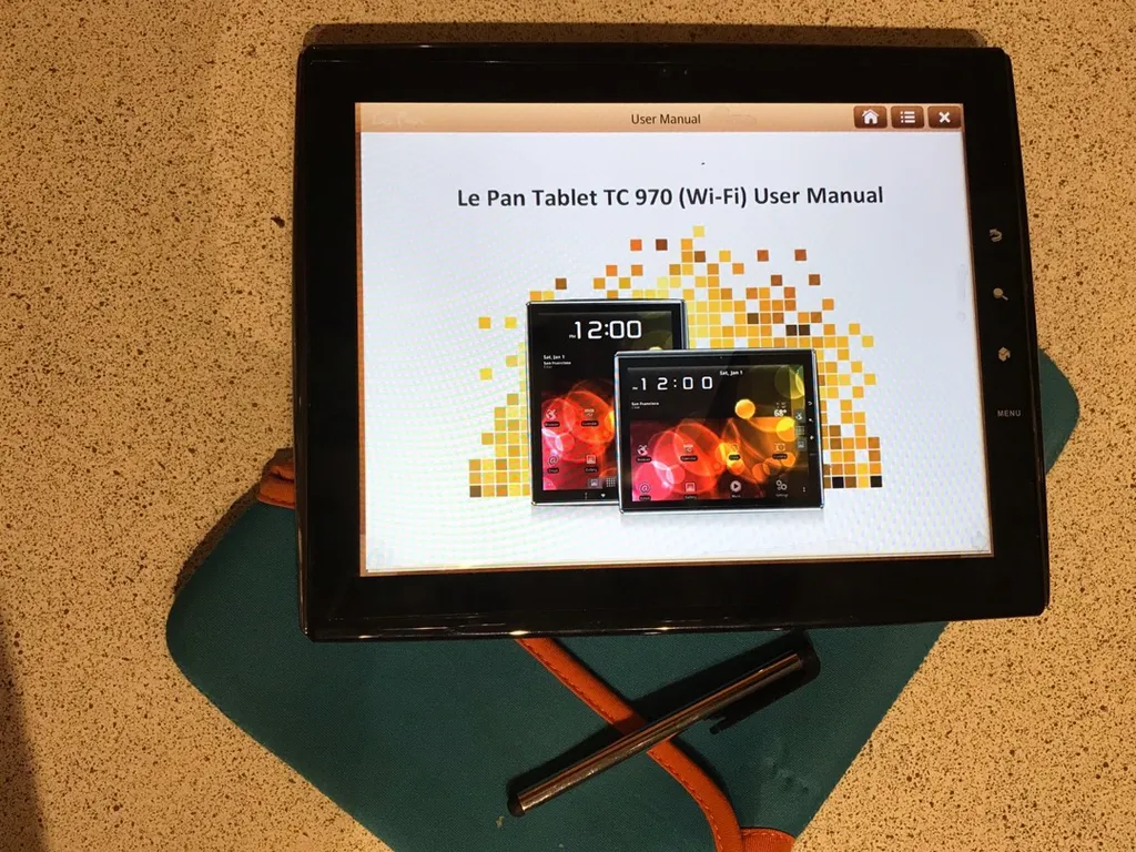 Tablet With Case And Pen 9” photo 1