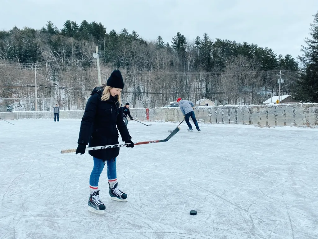 Aritzia Community Parka photo 1