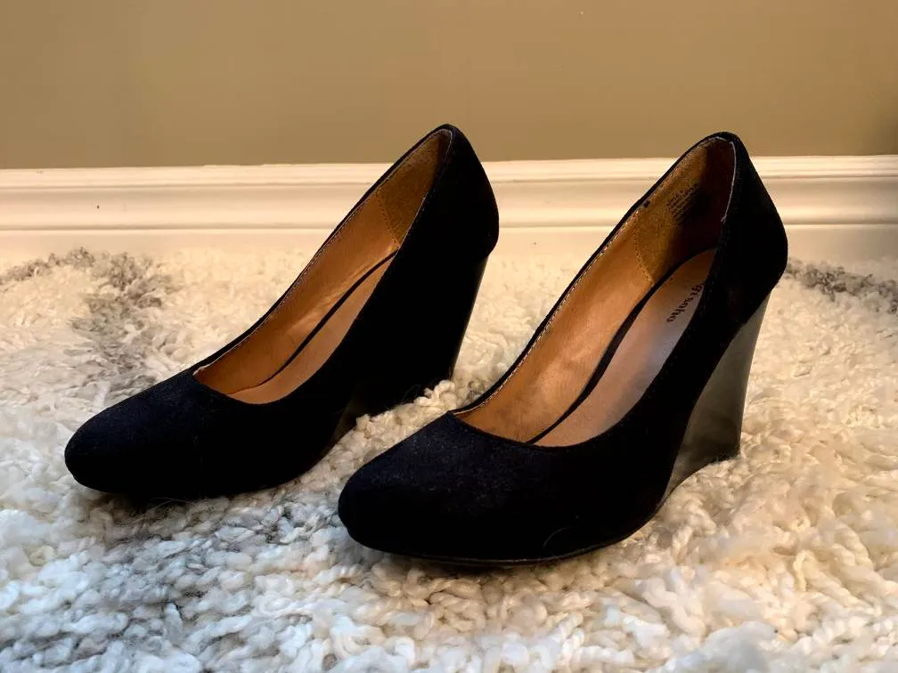 Zigisoho Black Wedge Heel photo 1