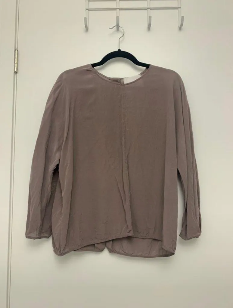 100% Silk Blouse Size s photo 1