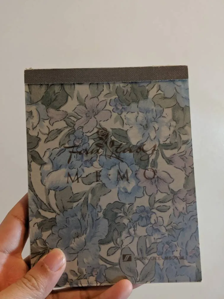 Vintage Floral Memo Pad photo 1