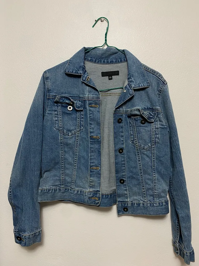 Uniqlo Jean Jacket Size Small photo 1