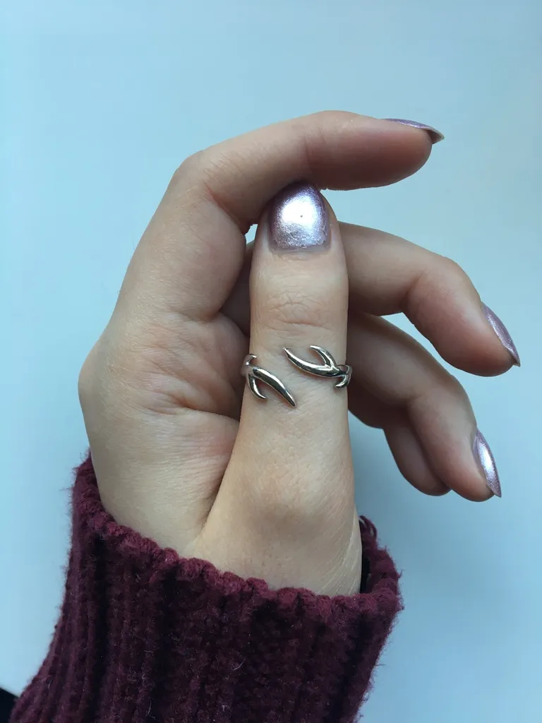 ELVISH THUMB RING photo 1