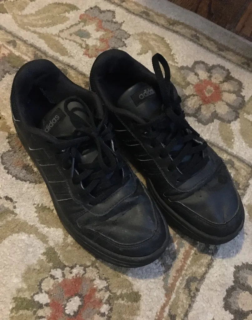 Back Leather Adidas Sneakers photo 1