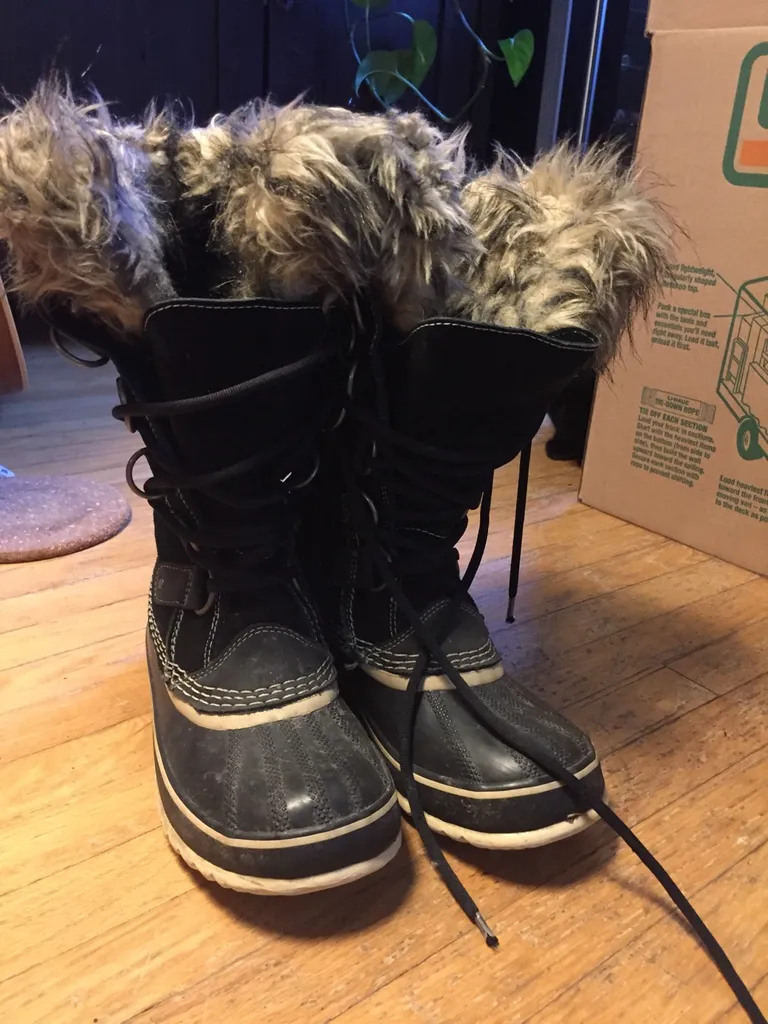 Size 7 Sorel Boots. photo 1