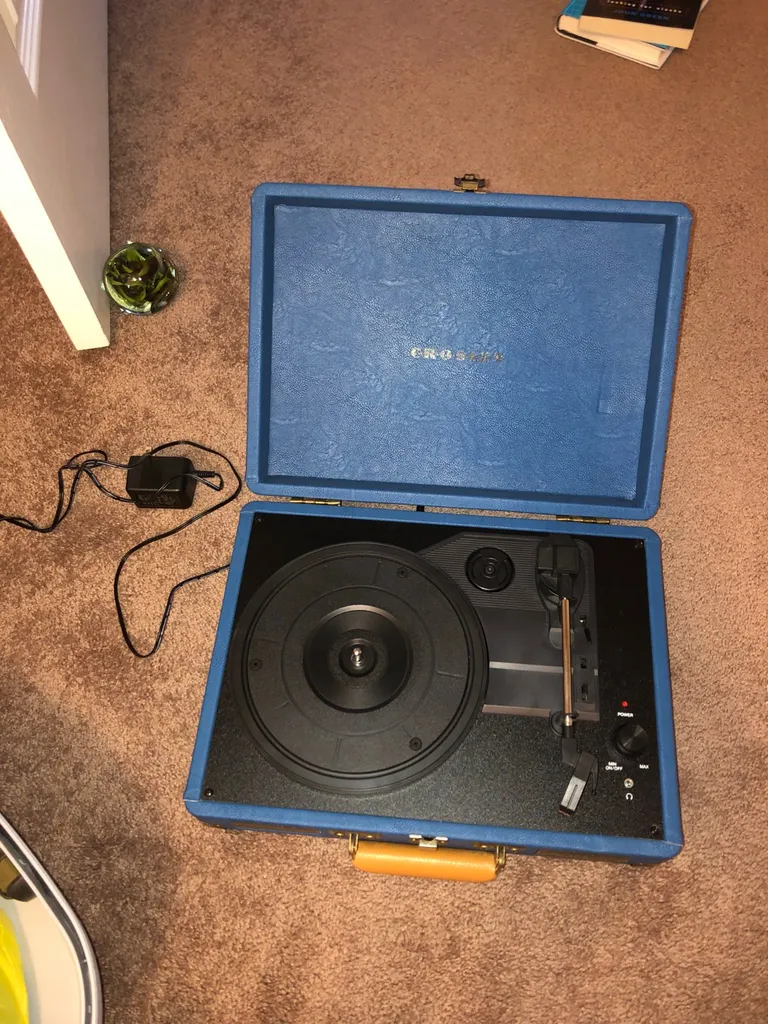 Record Player photo 1