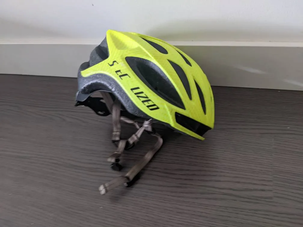 Adult Cycling Helmet photo 1