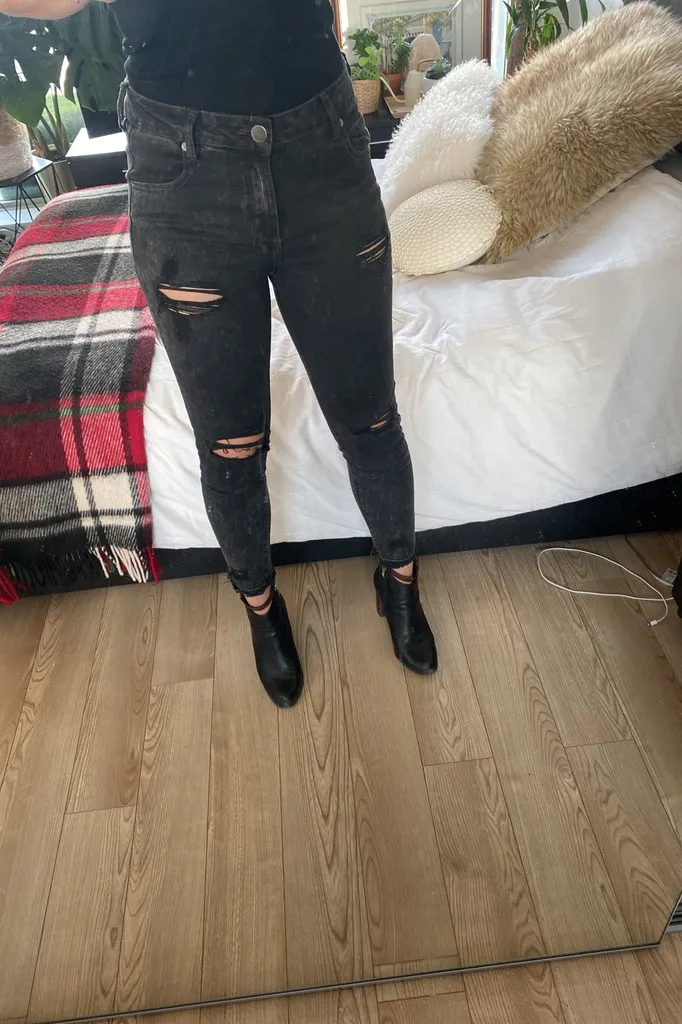 Ripped Skinny Jeans - Cotton On - Size 8 photo 1
