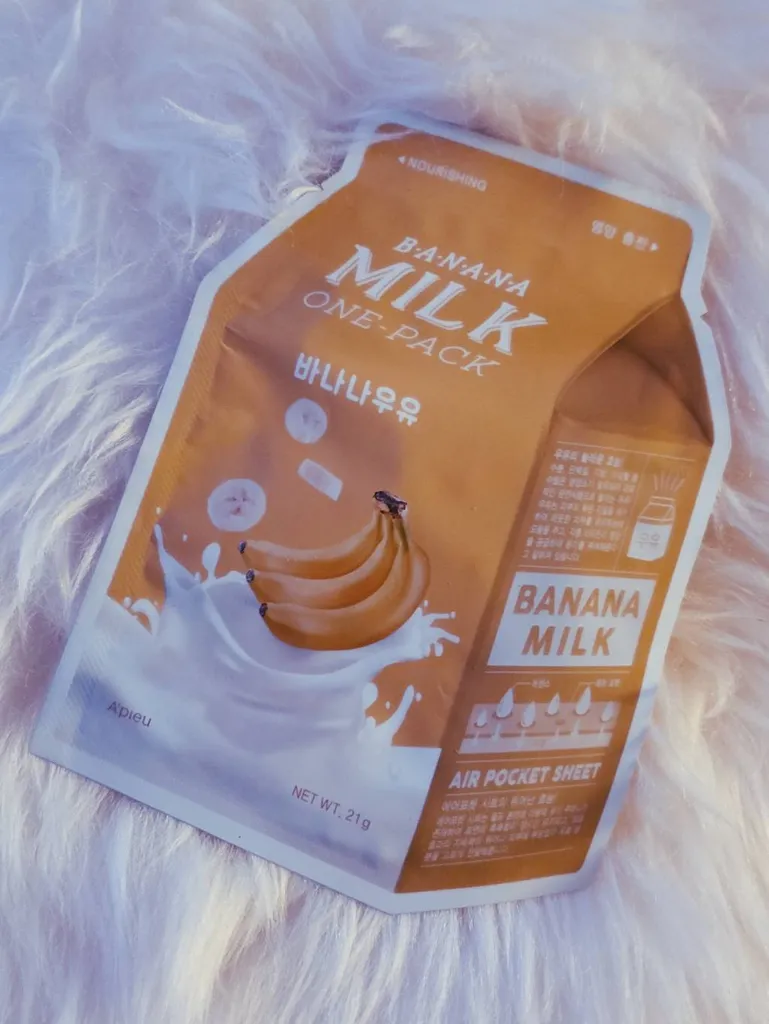 SHEET MASK BANANA MILK // MINISO photo 1
