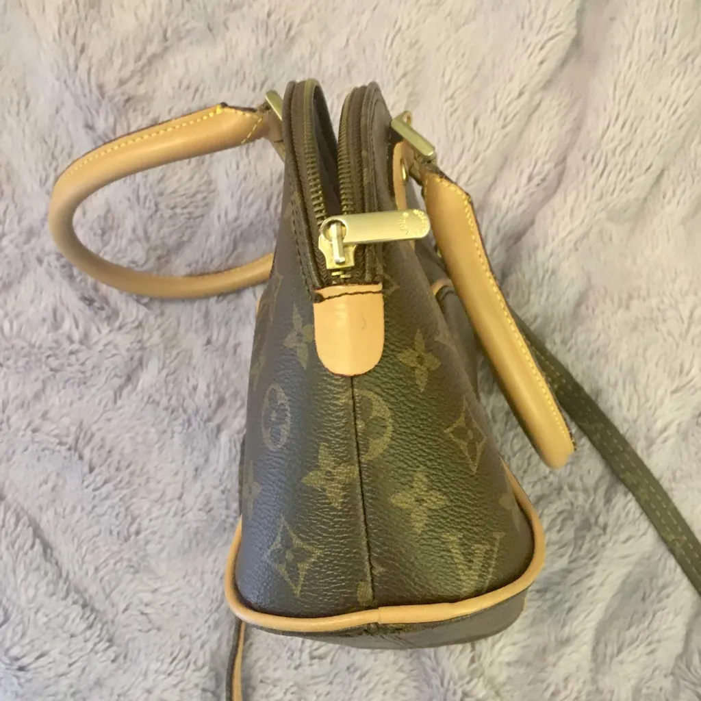 Louis Vuitton Eclipse Bag Excellent Condition photo 1