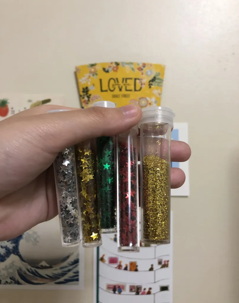 FREE : glitter photo 1