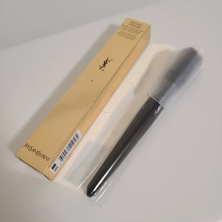 YSL Pinceau Y Brush photo 1
