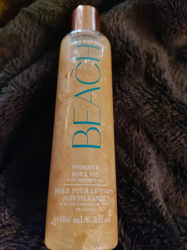 BBW "At The Beach" Shimmer Body Oil photo 1