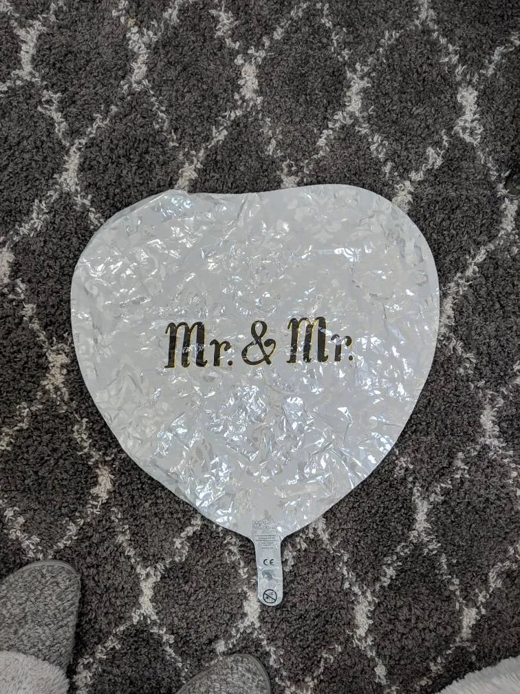 ✨FREE - Mr. & Mr. Balloon photo 1