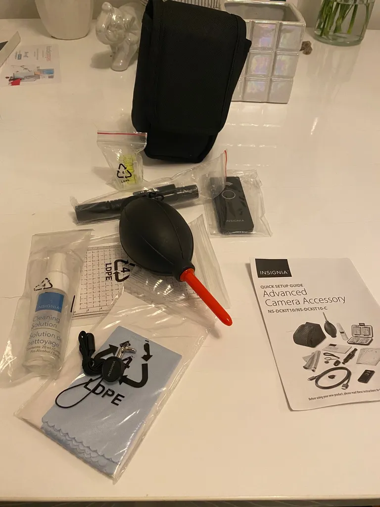 Isignia Advanced Camera Kit (Partial) photo 1