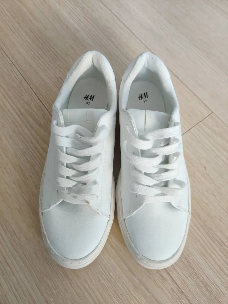H&M Sneakers photo 1