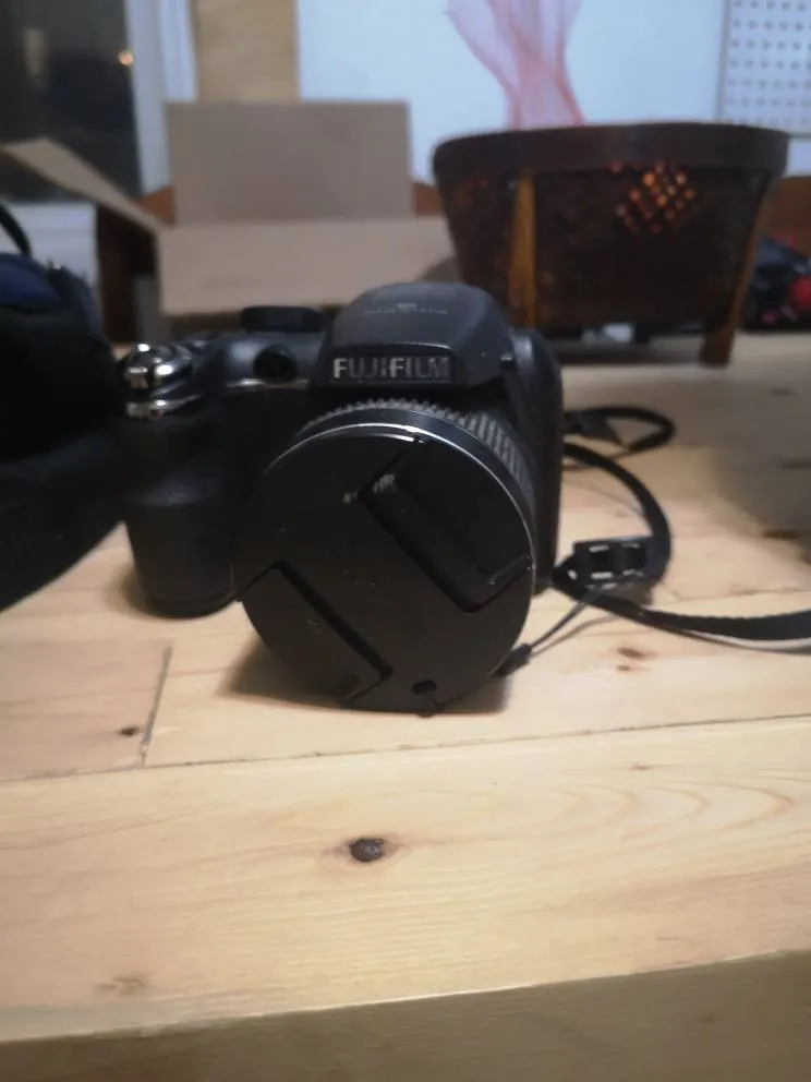 FUJIFILM | FINEPIX S | 14 Megapixel Camera photo 1