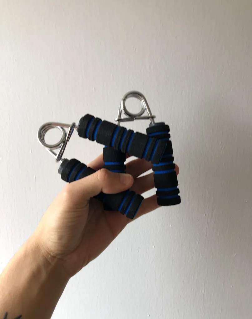 Wrist Handler/Clincher photo 1