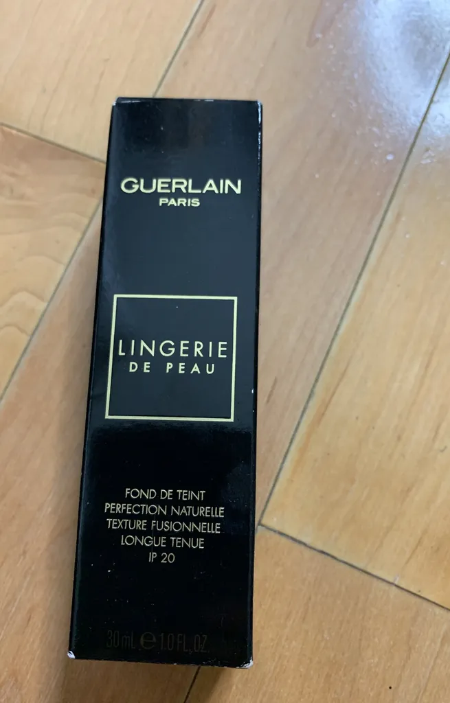 Guerlain Lingerie De Peau Foundation photo 1