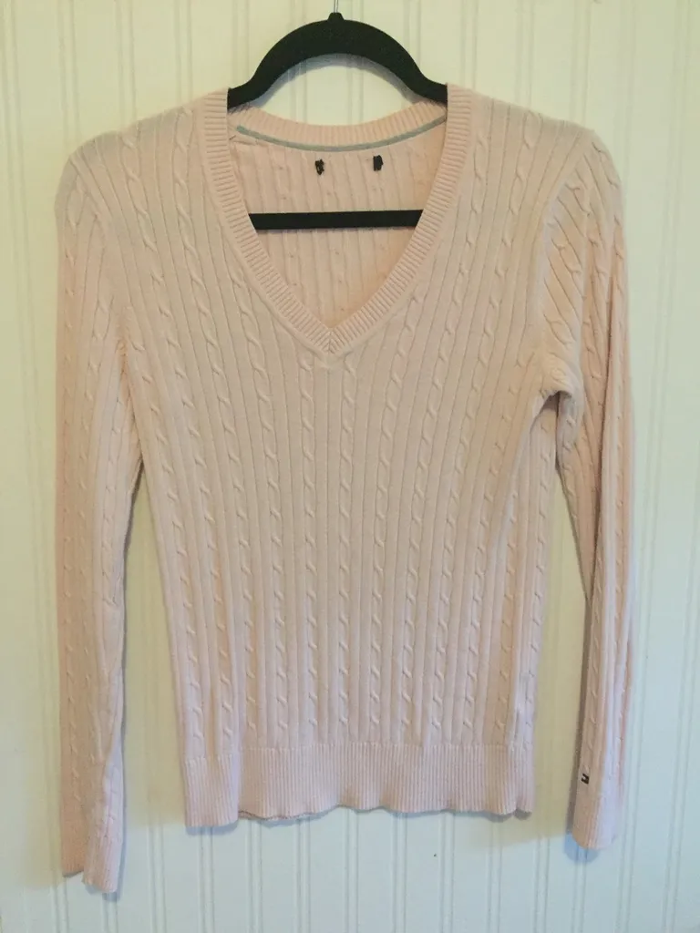 EUC Tommy Hilfiger Sweater Size S photo 1