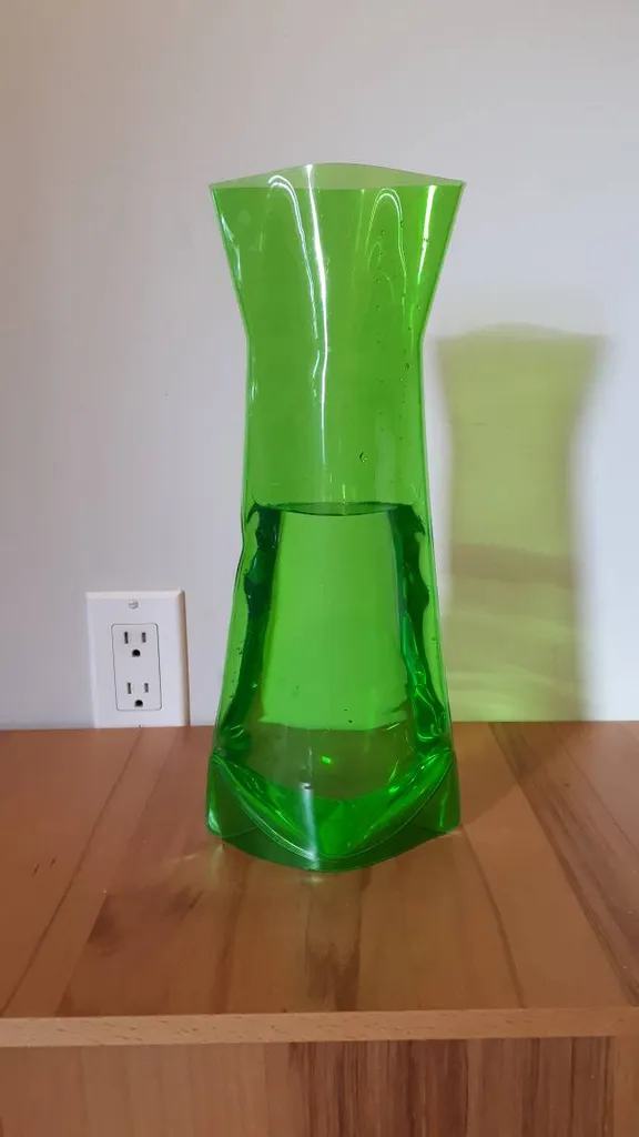 Green Plastic Collapsible Vase photo 1