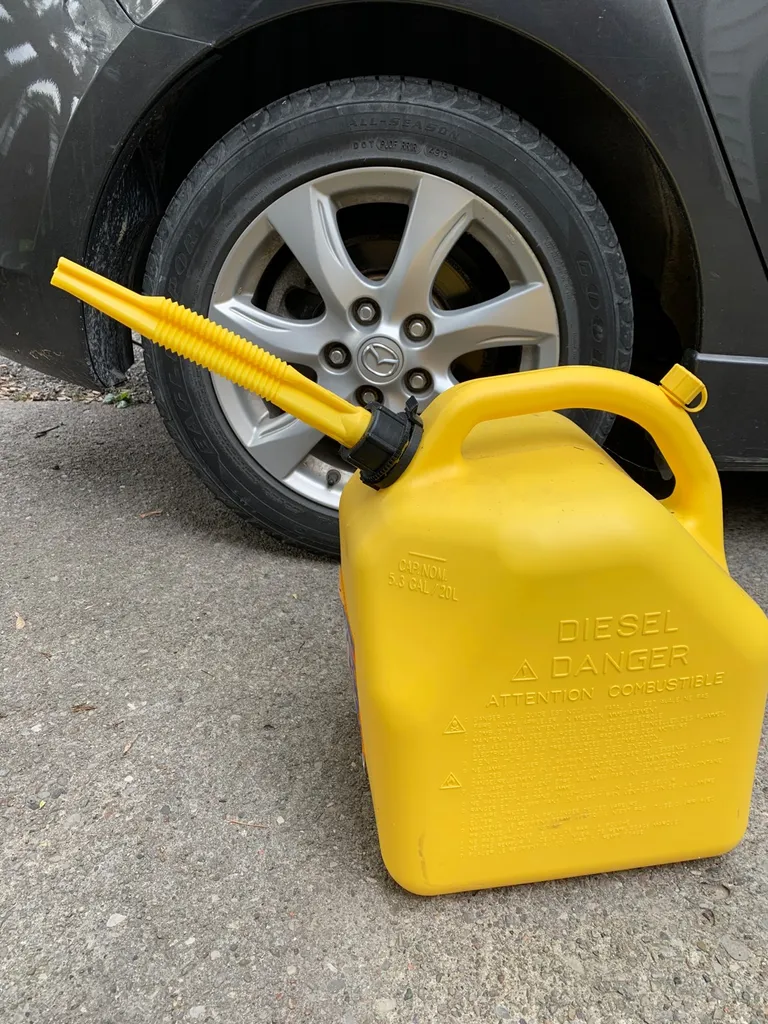 Self Venting Diesel Can photo 1