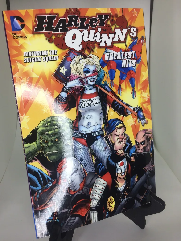 Harley Quinn Graphic Novel Collection photo 1