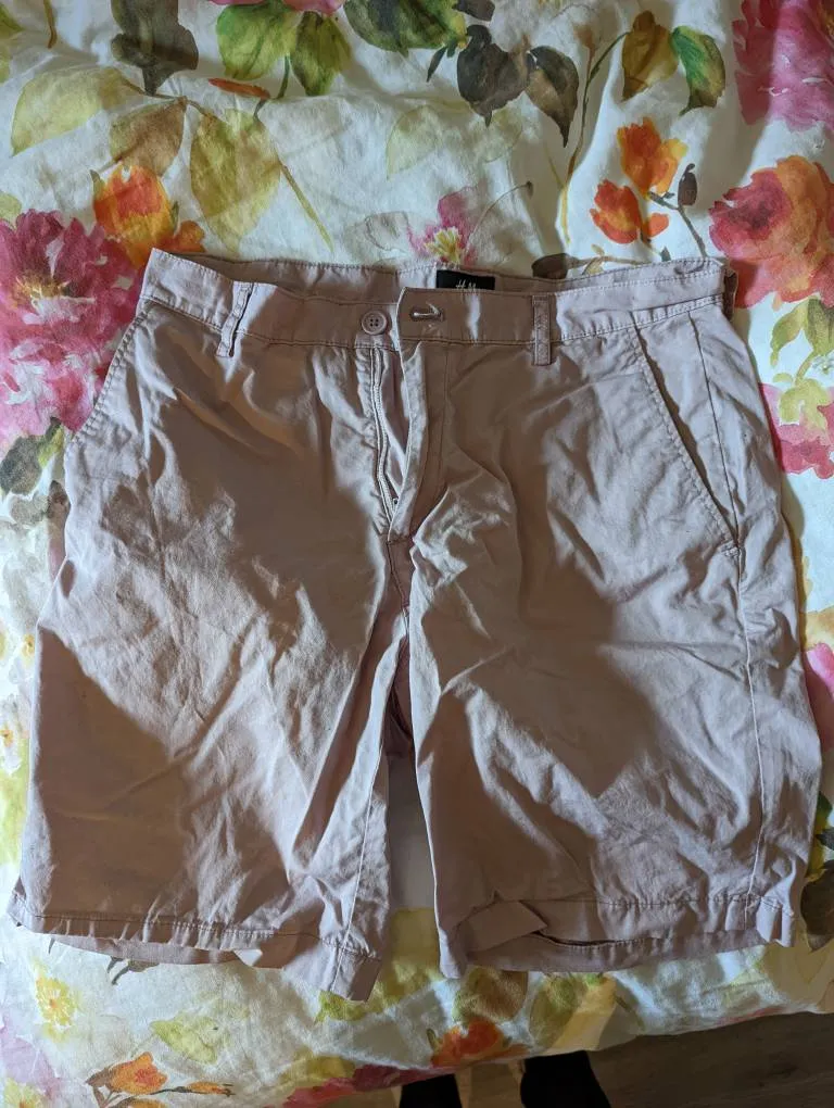 H&M Shorts photo 1