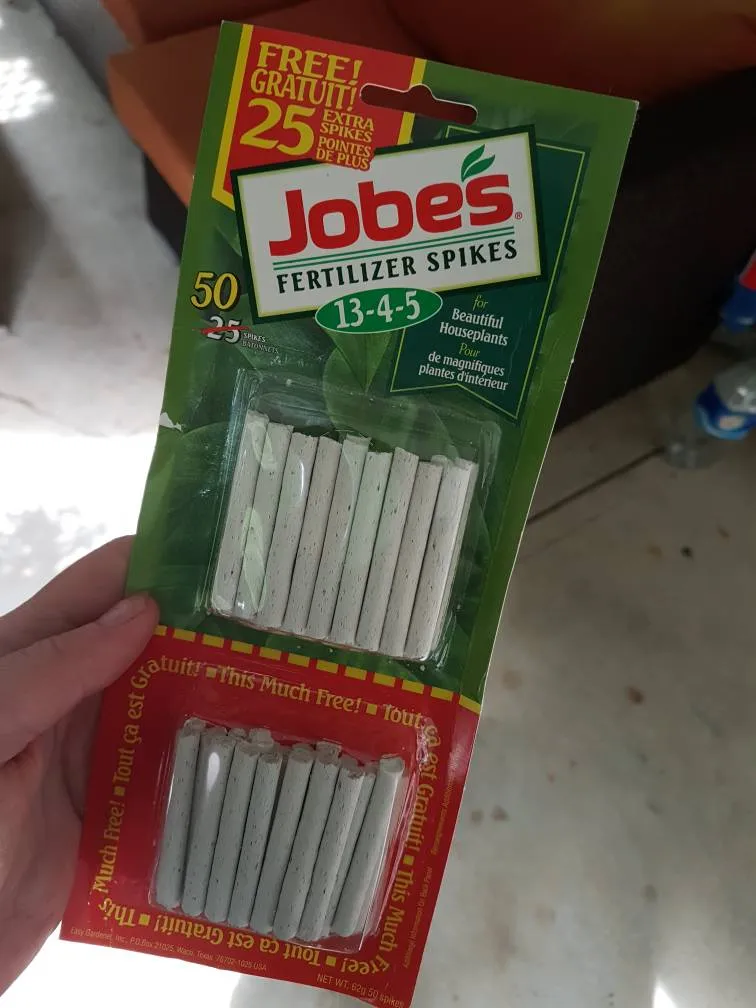 50 Fertilizer Spikes photo 1