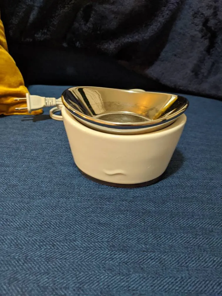 Febreeze Wax Melt Warmer photo 1