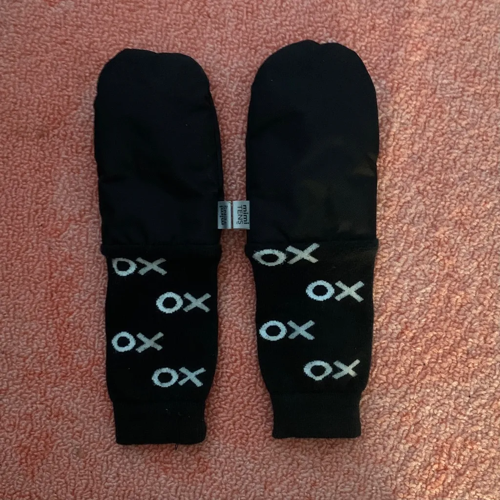 mimiTENS Toddler Mittens - black & white XO print photo 1