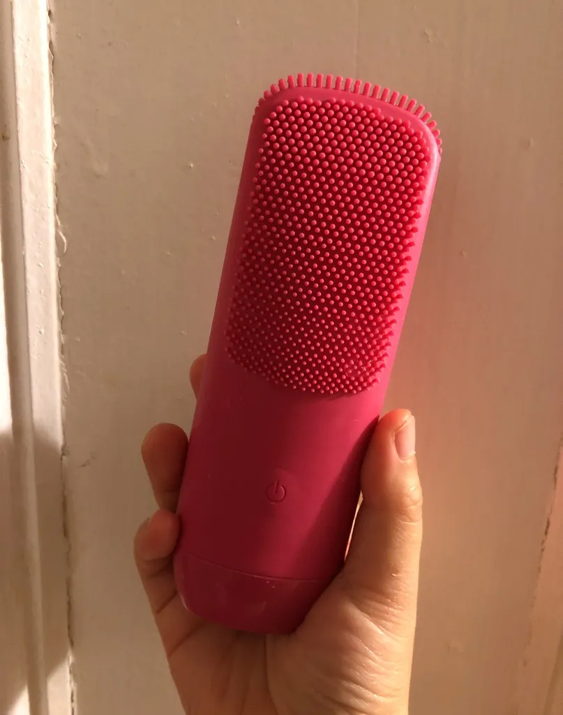 Ultrasonic Facial Cleansing Device photo 1