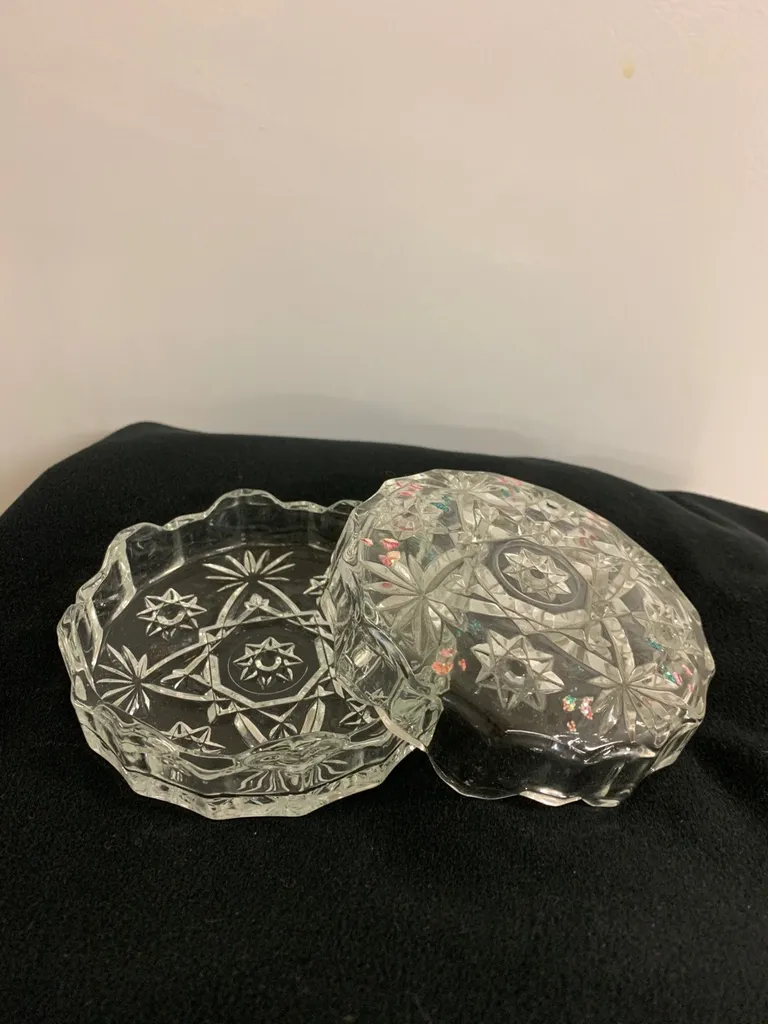 Decorative Round Glass Jewelry Boxes photo 1