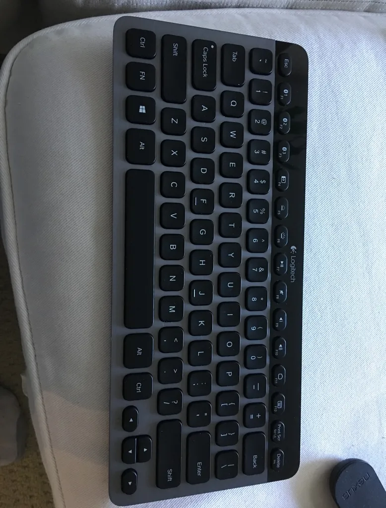 Logitech Bluetooth Keyboard photo 1