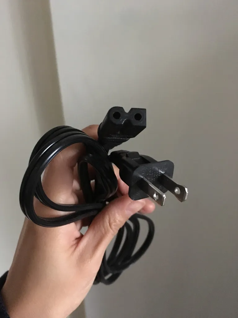 🆓 One Of Those Cables photo 1