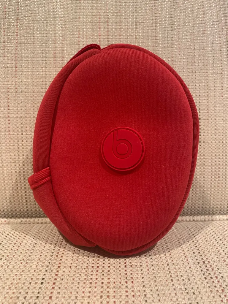 Beats Headphone Case photo 1