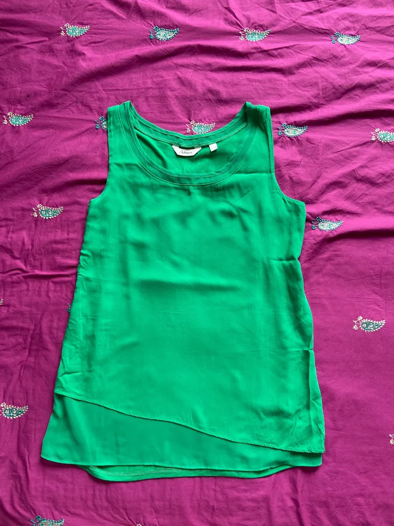 Green Sleeveless Top (new) photo 1