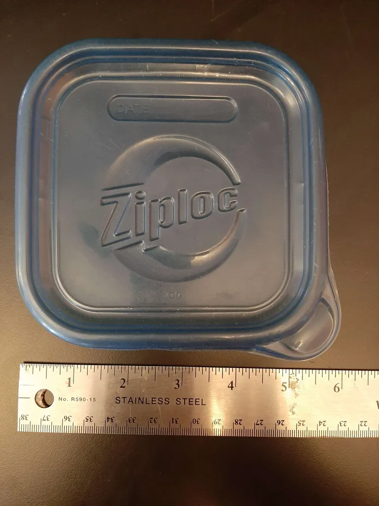 Yup, just the square  zip lock container lid. photo 1