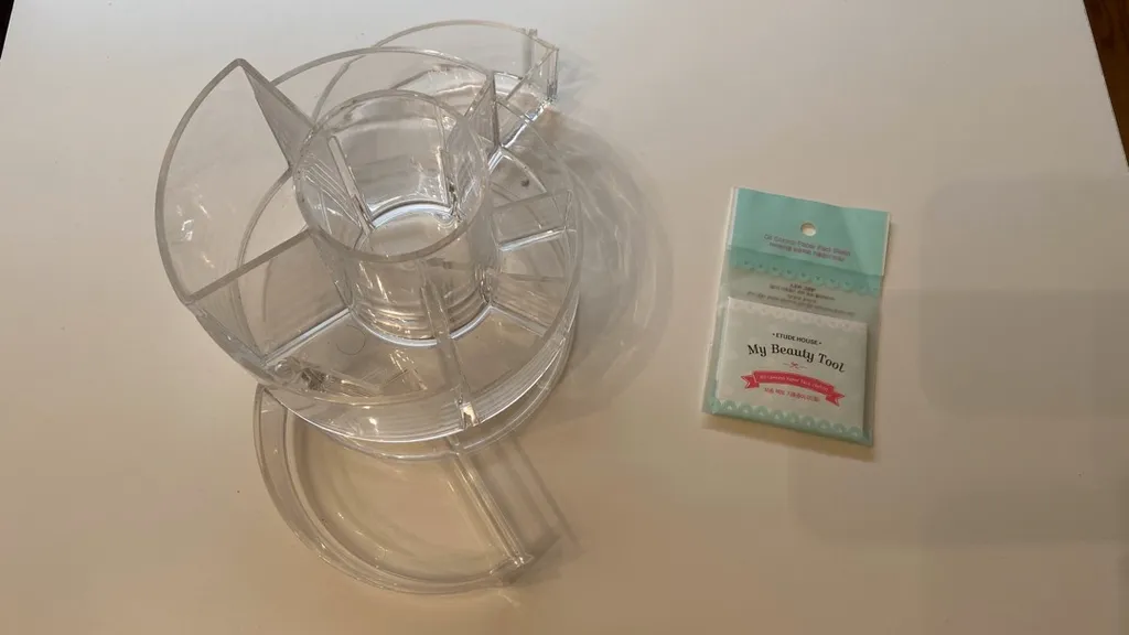 free cosmetic organizer photo 1