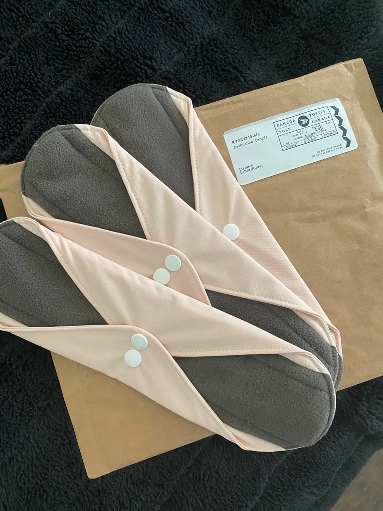 NEW reusable Pads photo 1