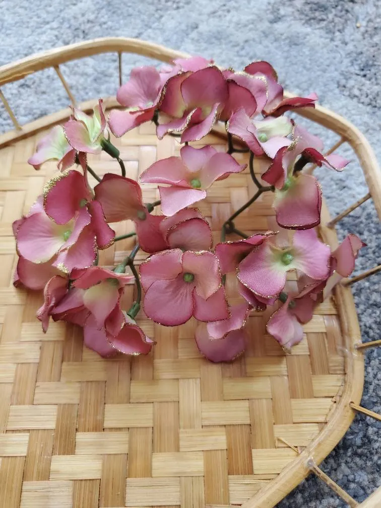 Artifical Flowers photo 1