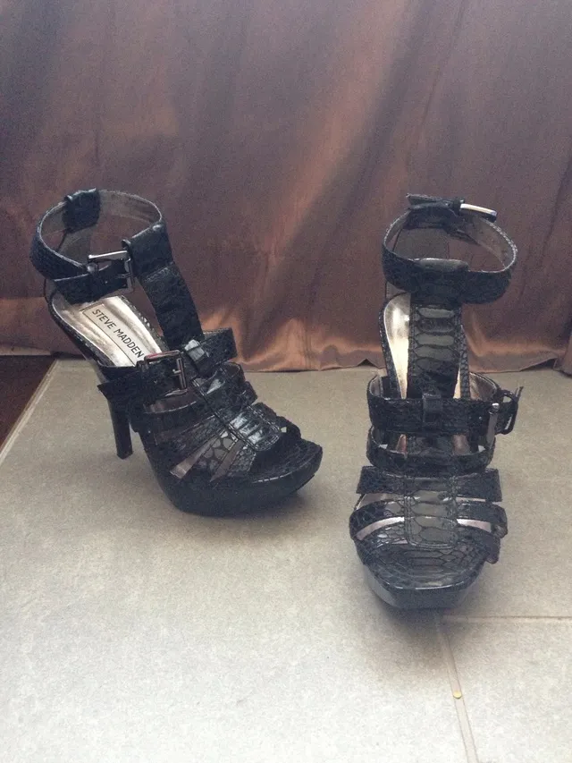 Steve Madden Size 6 Women's Sandals photo 1