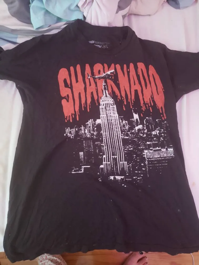 Sharknado T-Shirt (M) photo 1