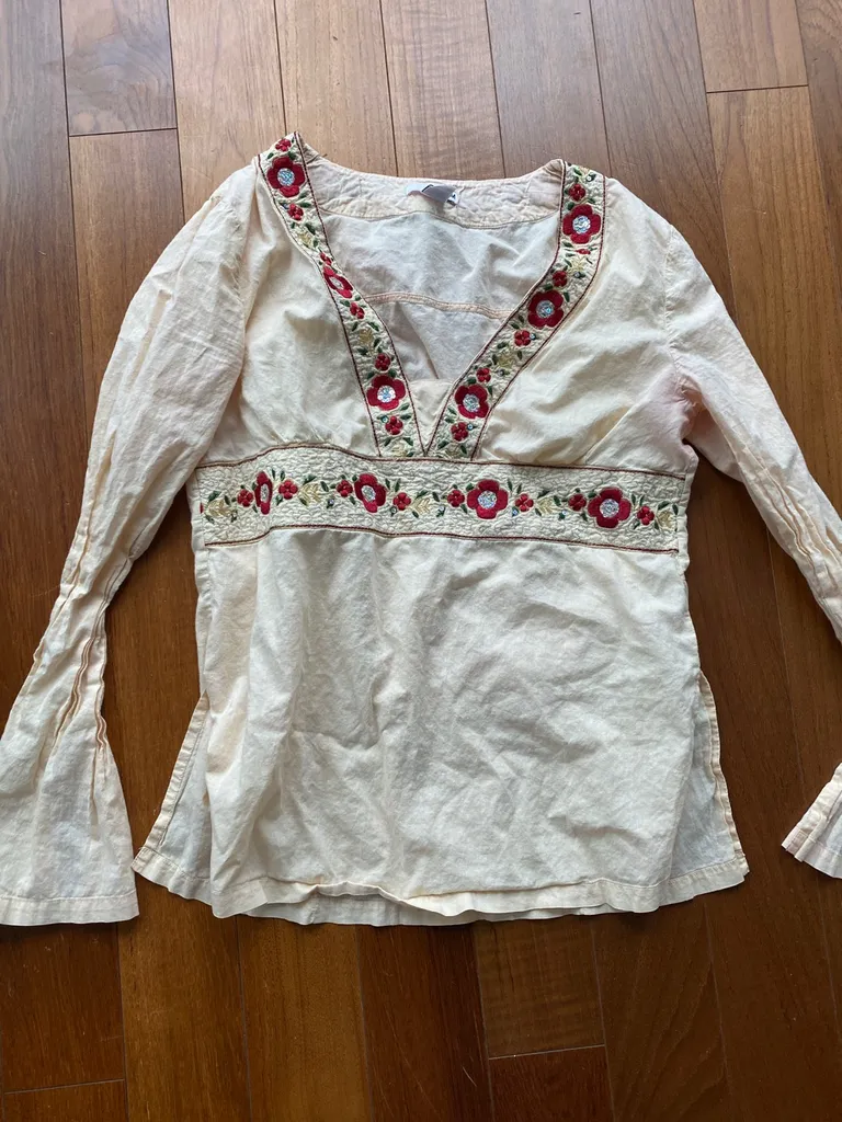 Blouse photo 1