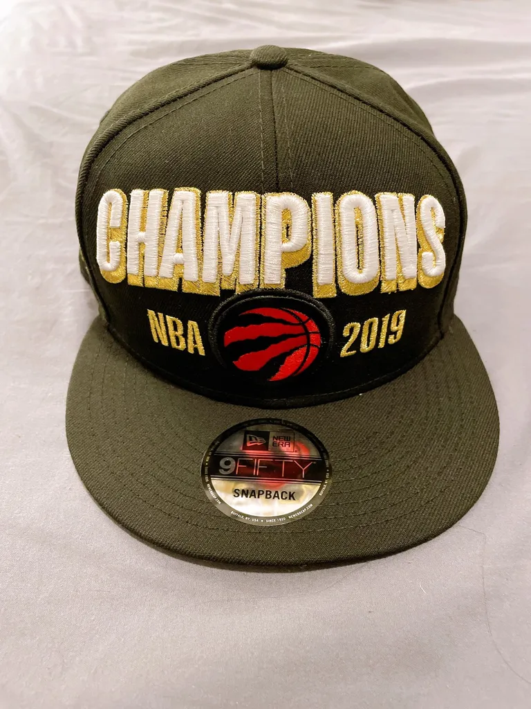 BNWT Raptors Hat photo 1