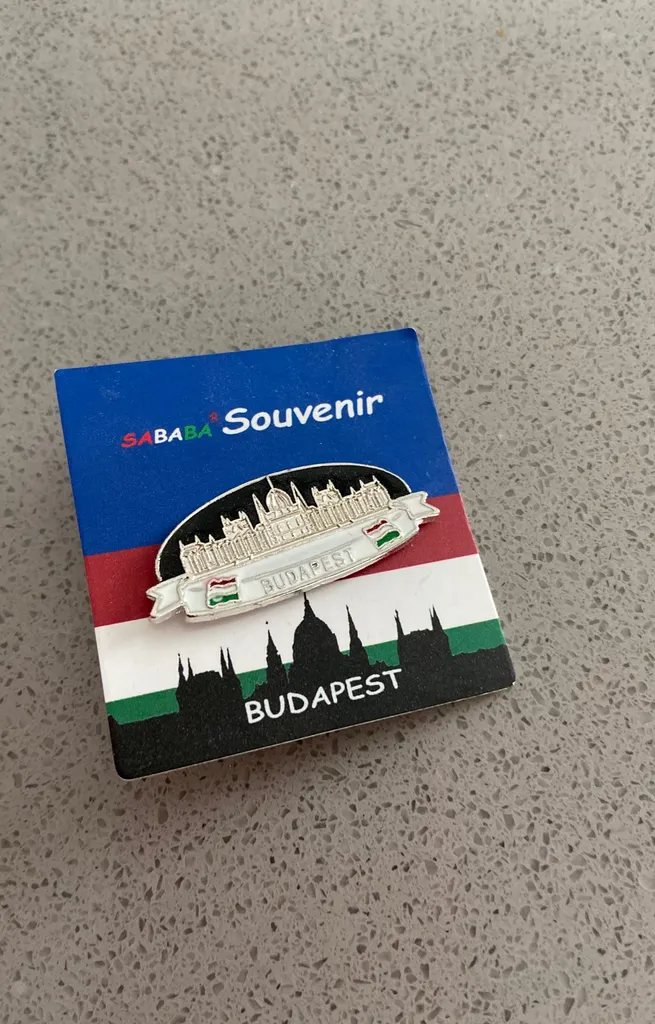 FREE 👋 Budapest pin Souvenir photo 1