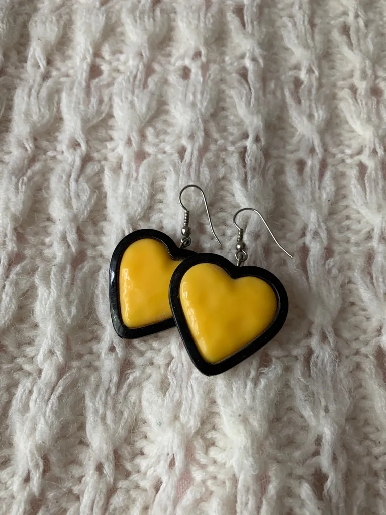 cute 80s/90s earrings 💛 photo 1